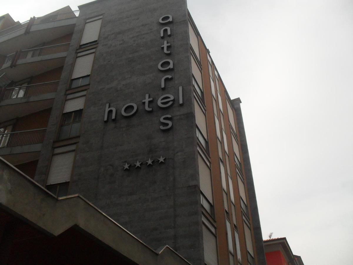 Hotel Antares Arona Bagian luar foto